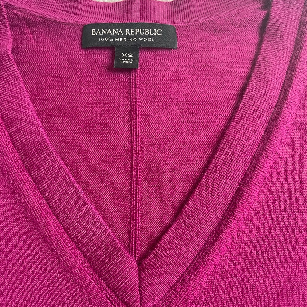 Banana Republic Raspberry V-Neck Sweater - Picture 3 of 3
